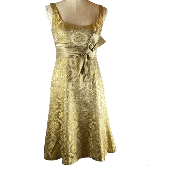 MAGGY LONDON Brocade Empire Dress Ruched Accented Bow High Waist Size 4 - Picture 2 of 10